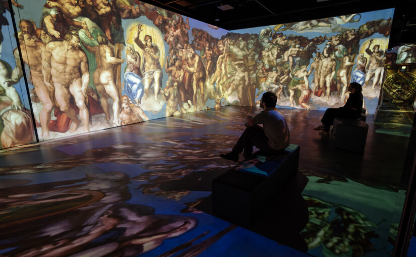 Answear Fashion Show — Art Box Experience x Answear Concept Store — Мода, що задіює всі почуття