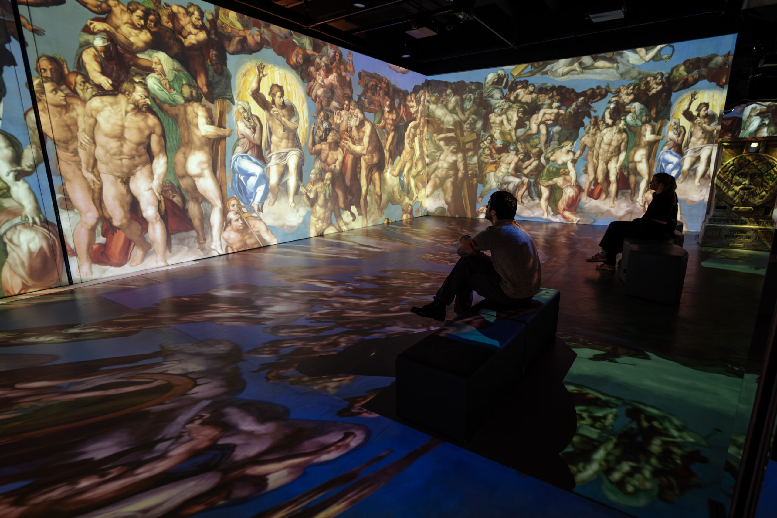 Answear Fashion Show — Art Box Experience x Answear Concept Store — Мода, що задіює всі почуття